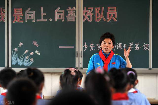 据德国天空体育消息，拜仁想签阿劳霍，但这笔转会的可能性已经不存在。